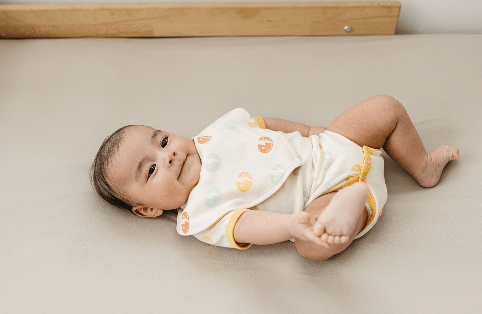 GOTS Certified Organic Cotton Bib - Smiley Bolts - Baby Organic
